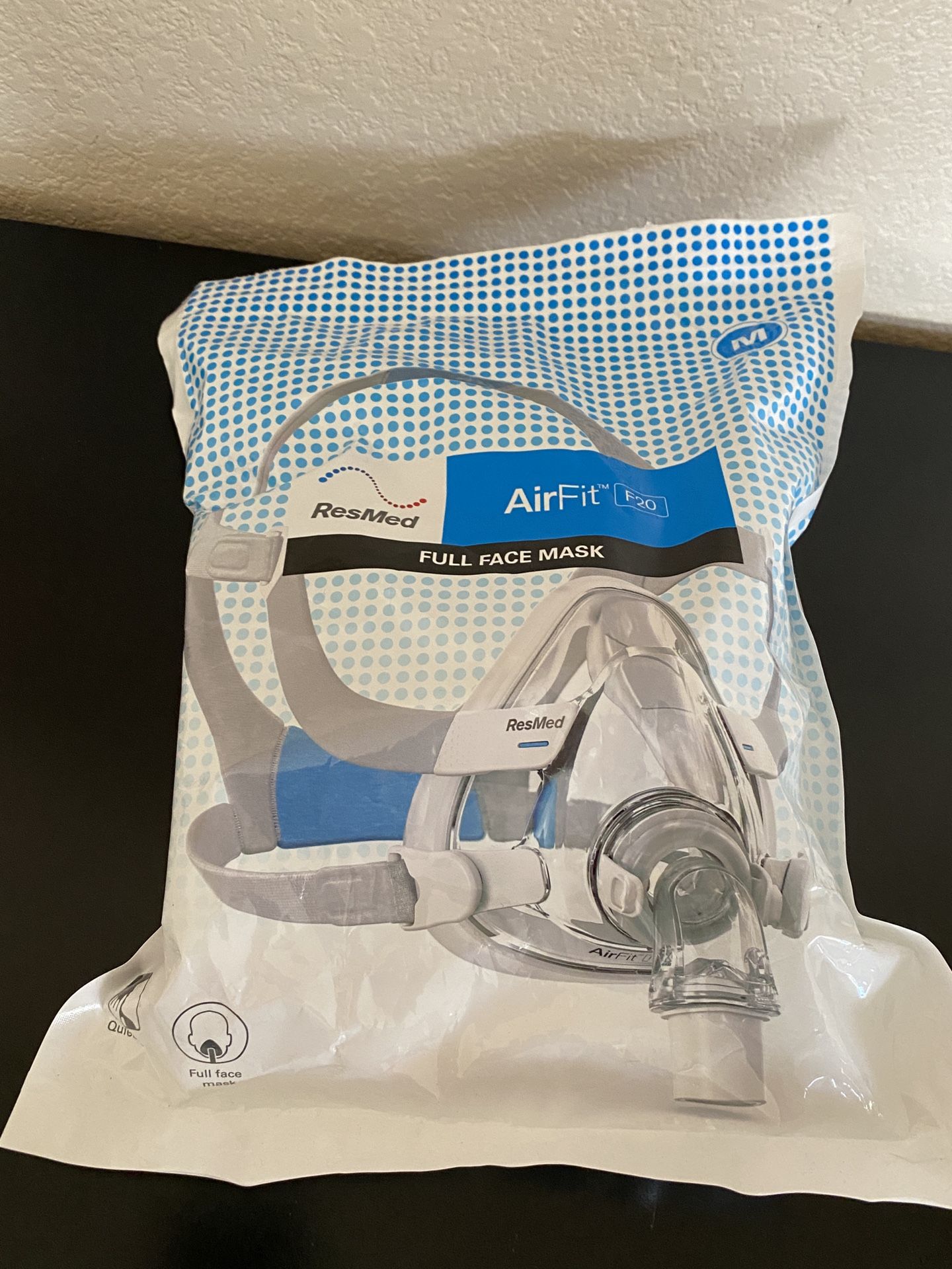 ResMed AirTouch F20 Cushion Medium Full Face Mask with Headgear (Cross streets are Camino al Norte and Tropical)