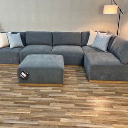 Gray Henredon 6 Piece Modular Sectional Couch (FREE DELIVERY 🚚)