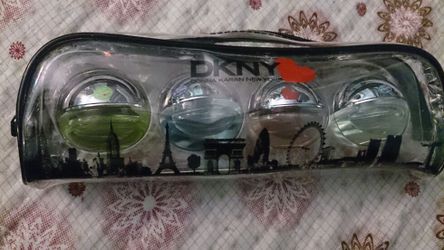 DKNY ladies perfume set