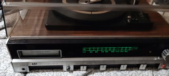 Vintage EAC 8-Track Player AM/FM Stereo Receiver