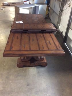 MAJORICA EXTENSION DINING TABLE