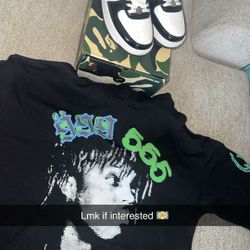 Clothes/Shoes
