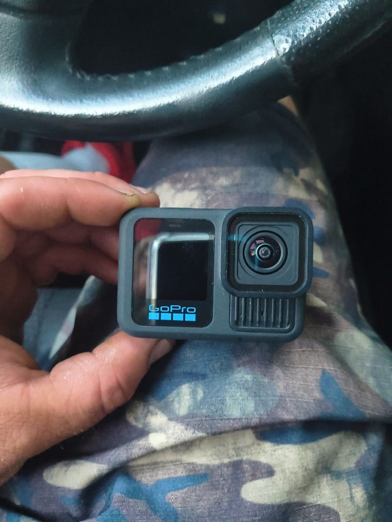 Go Pro 13 Barely Used With  32 GB MemoryCard