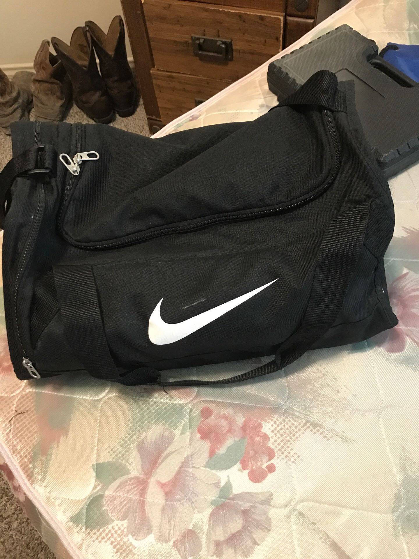 Nike duffle bag