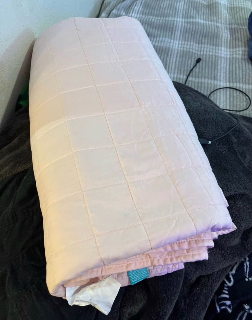 Queen blanket pink quilt for Sale in San Antonio, TX - OfferUp