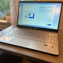 15.6 in HP Laptop 20GB RAM 512 GB storage AMD Ryzen 5 5500U (12 cores) Radeon Graphics Windows 11