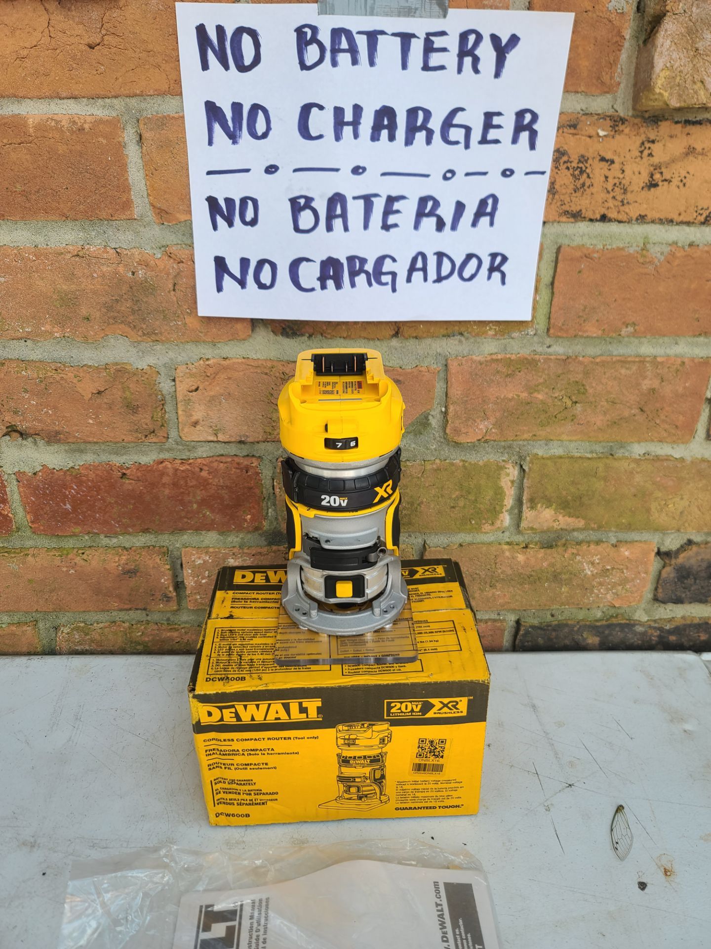 $140 PRICE FIRM DEWALT 20V MAX XR Cordless Brushless Compact Router (Tool Only) NO battery, NO charger