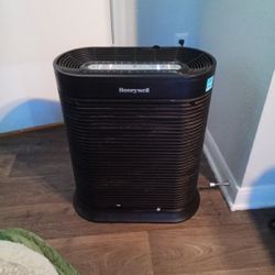 Honeywell HEPA air purifier 