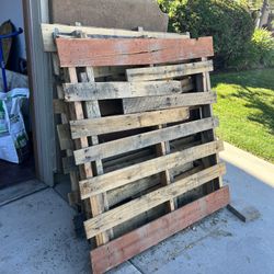 6 Wood Pallets FREE