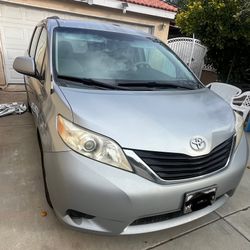 2011 Toyota Sienna
