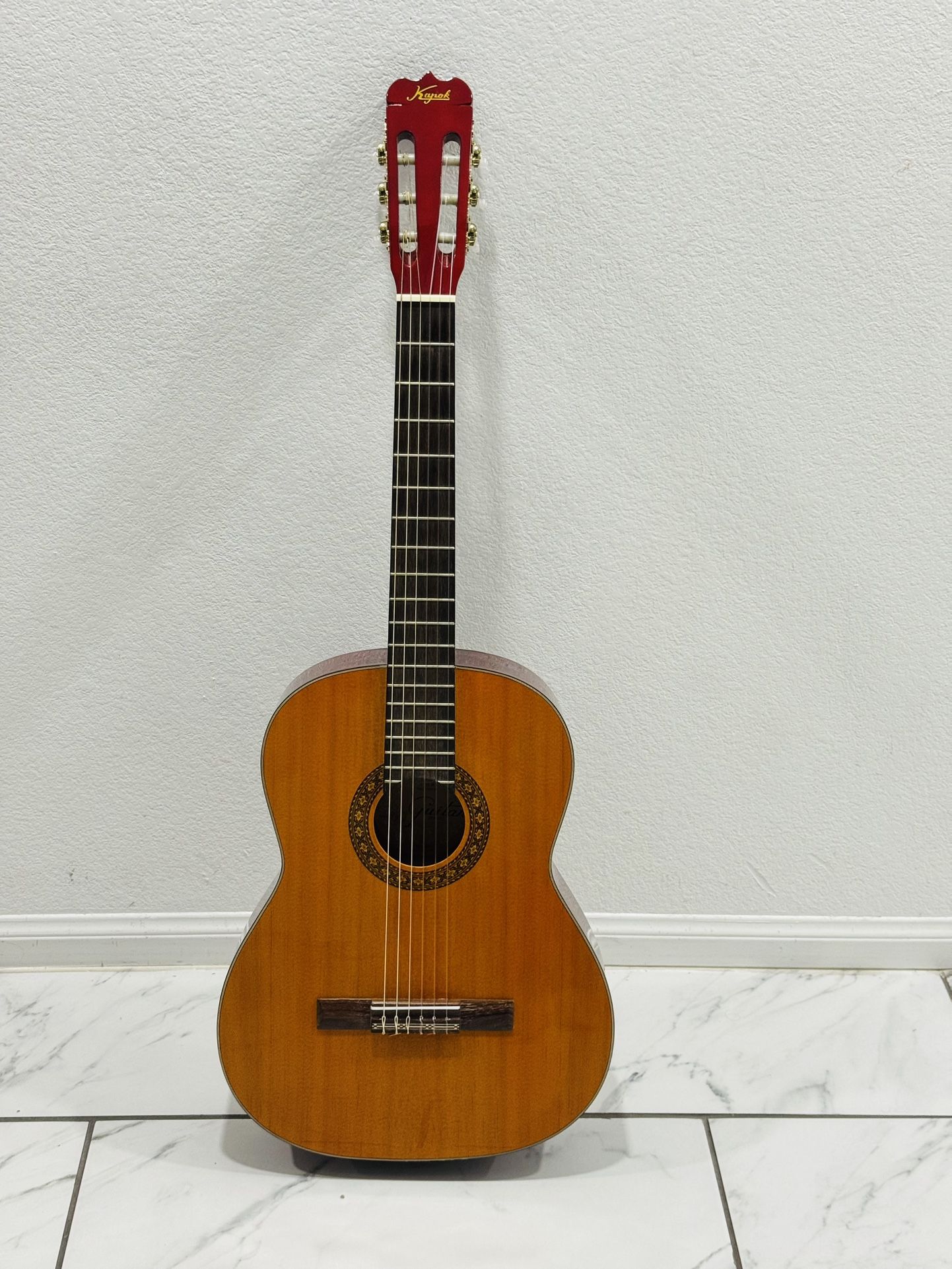 Kapok MG963 Classical Acoustic Nylon String Guitar