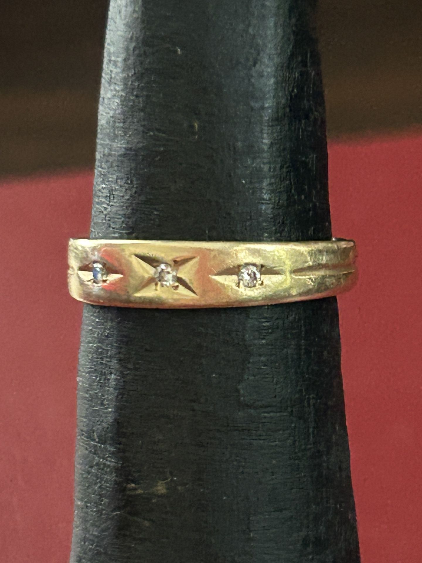 14 K With 3 Tiny Diamonds Ring