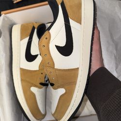 Jordan 1 Low Rookie Of The Year Size 11.5