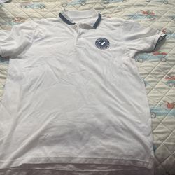 American Eagle size medium button up shirt