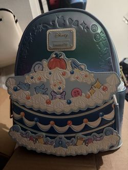 BRAND NWT CINDERELLA LOUNGEFLY