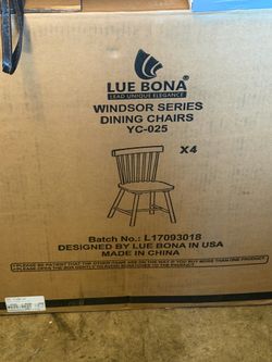 Set of chairs