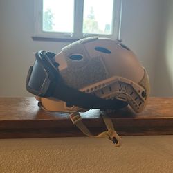Coyote Fast Helmet