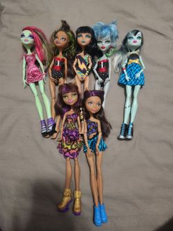 MONSTER HIGH Lot 7 clawdeen Ghoulia Yelps Cleo de Nile venus mcflytrap