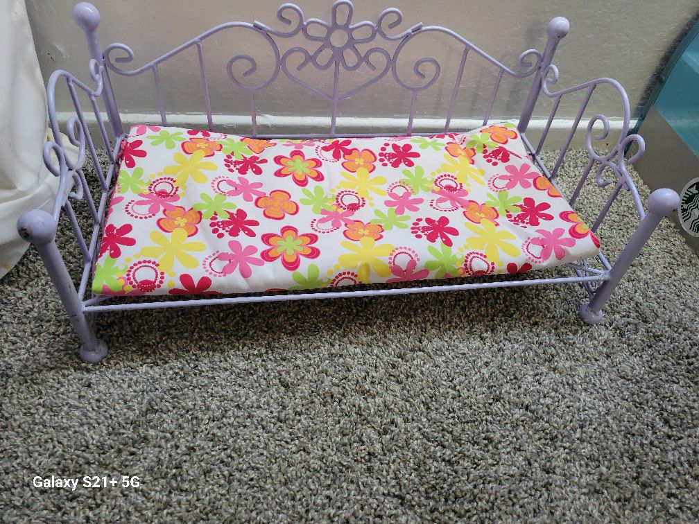 American girl sized Doll Daybed