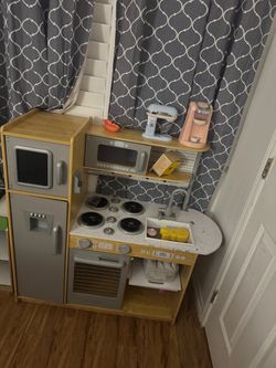Play Kitchen