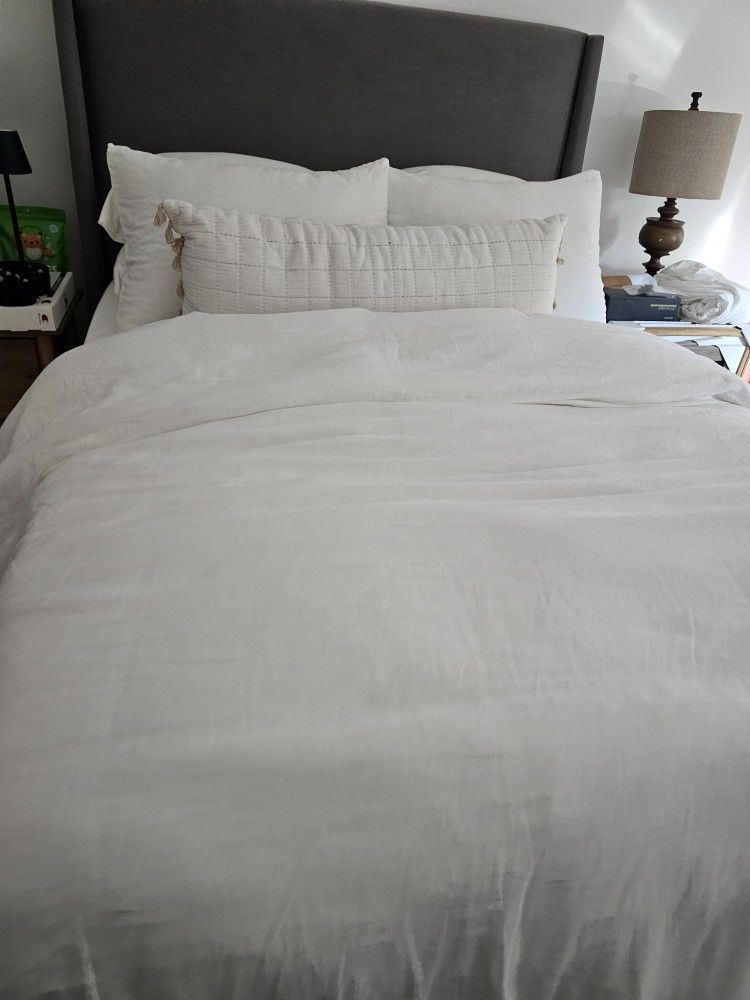 Full Bed Frame And Box Spring