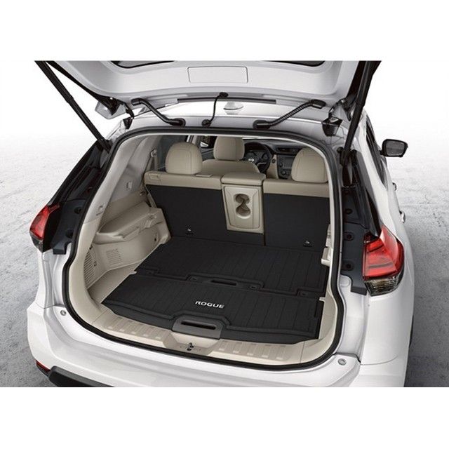 FloorMats And 2 -piece Cargo Area Protector $165