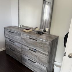 Twin Size Bedroom Set With One Night Stand 