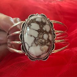 Gorgeous white horse 925 cuff !