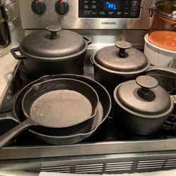 Iron Skillet Set
