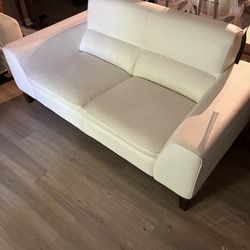 2 PIECE WHITE COUCH SET VERY CLEAN