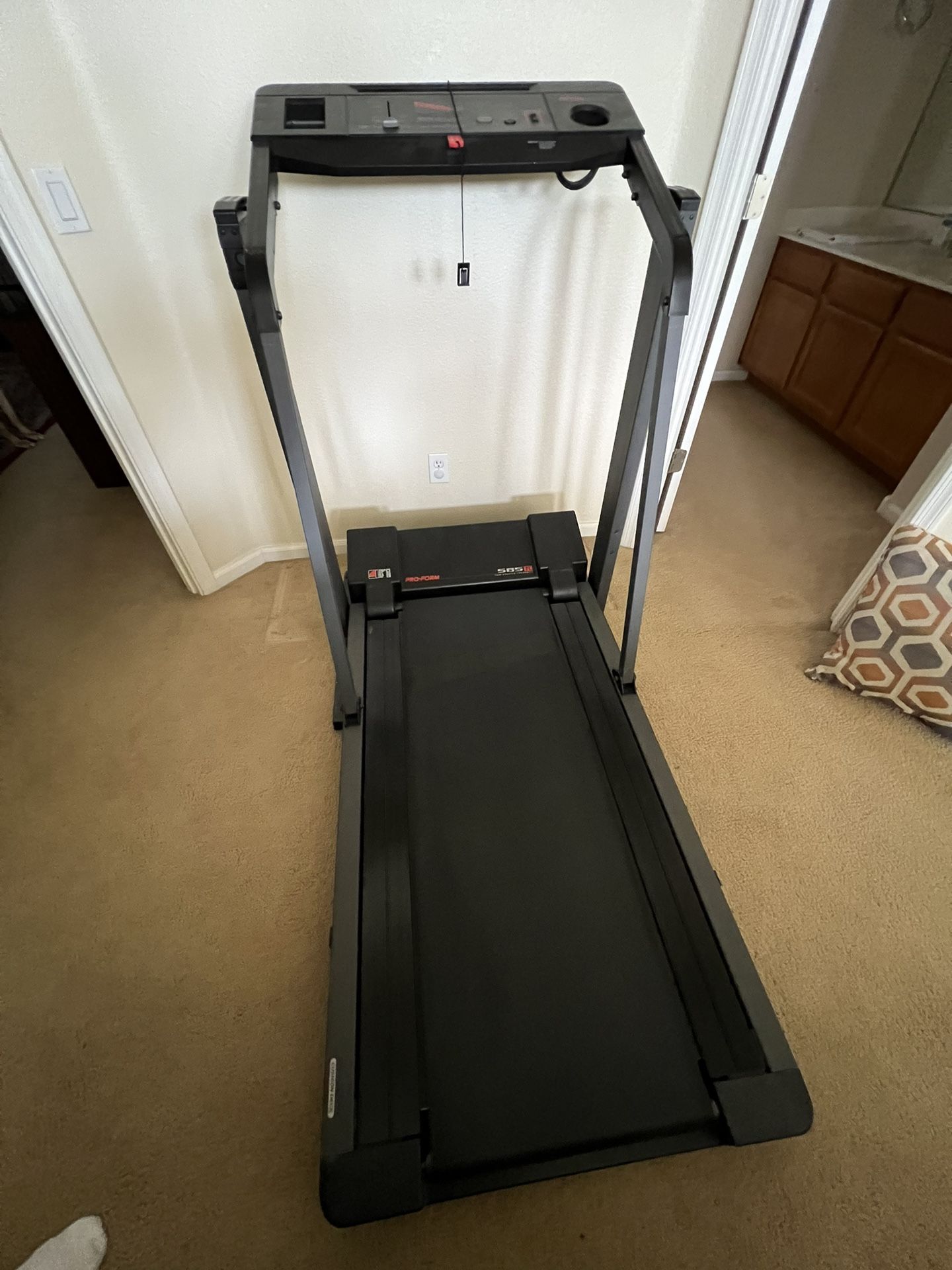 Pro Form Treadmill 585 Space Saver for Sale in Goodyear AZ OfferUp
