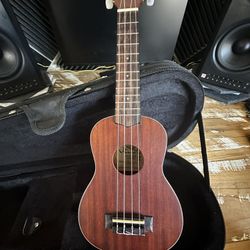 Lanakai Ukulele Model LU-21 With Hard Case