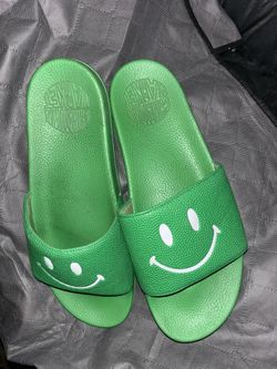 Chinatown market slides