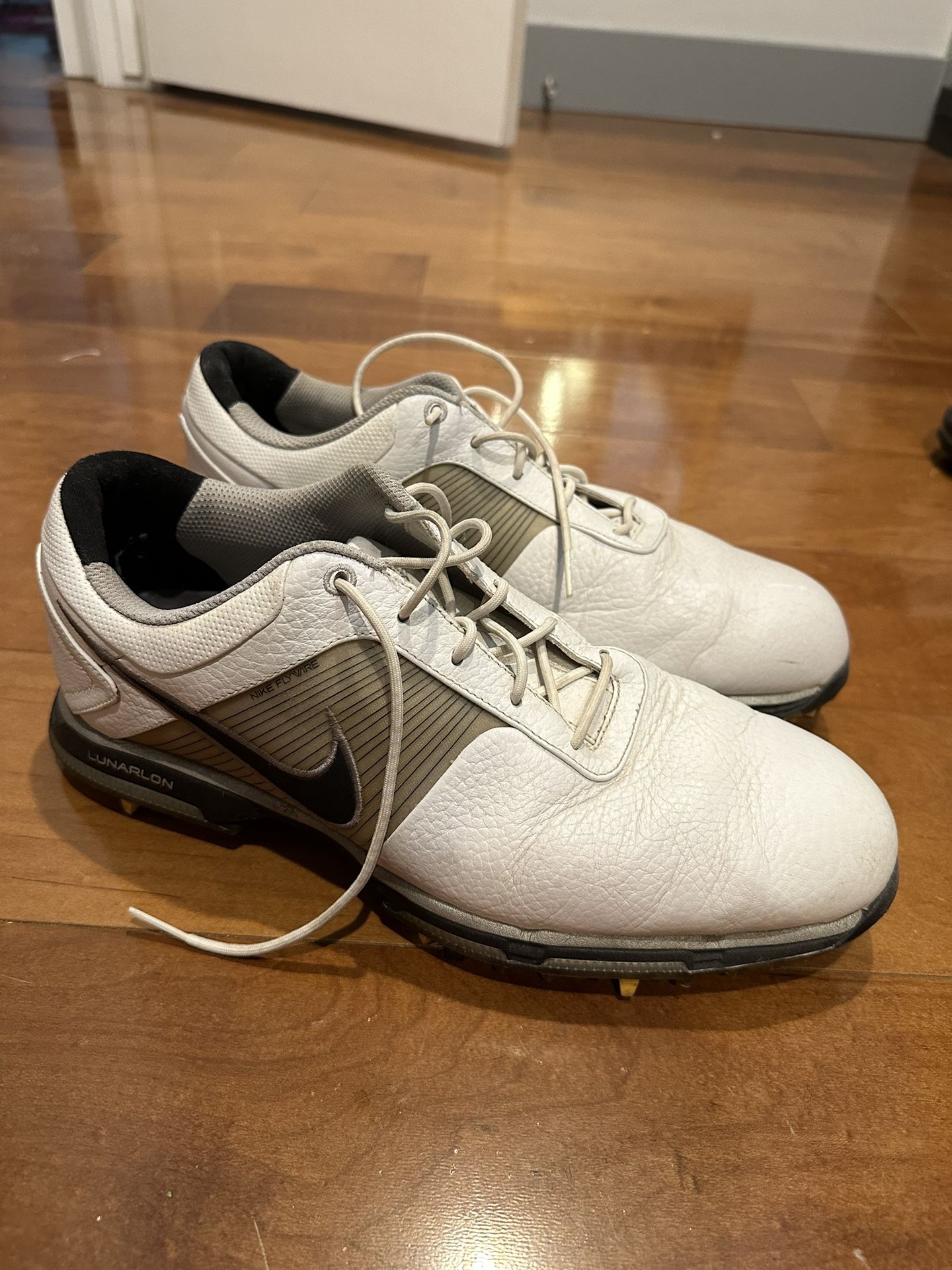 Nike fly wire Golf Spikes