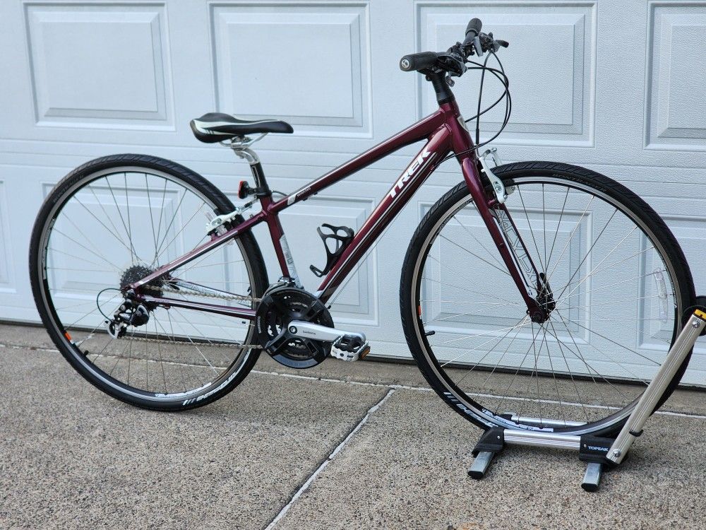 28" Trek Hybrid Bike 13"frame