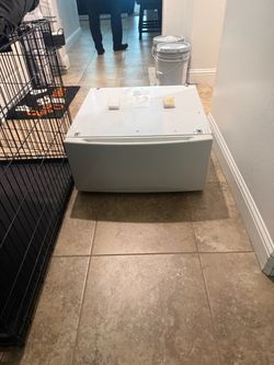 2 pedestals drawers for washer/dryer