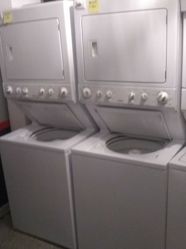 Used Excellent Condition Kenmore Washer And Electric Dryer Stackable