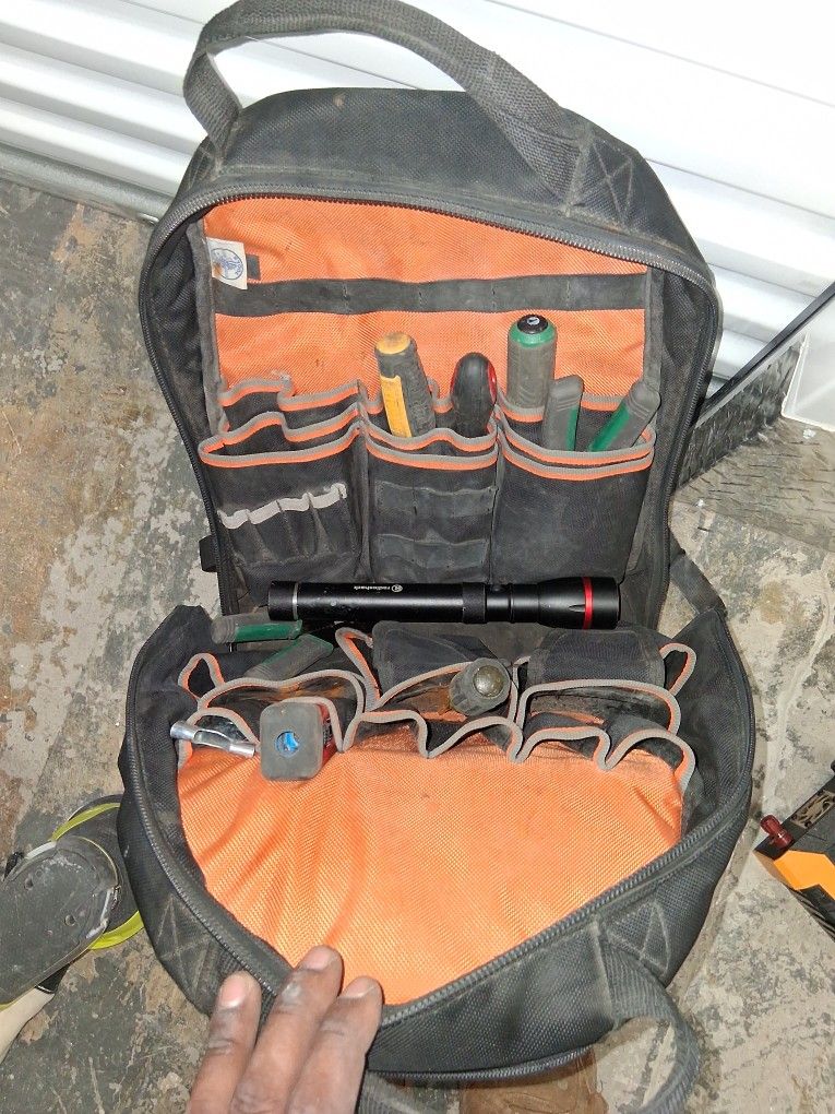 KLEIN BAG AN SOME KLEIN ELECTRIC TOOLS