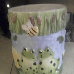 Froggy Trash Can/Planter" Ceramic "
