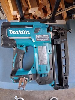 Makita XNB02 16GA Nail gun.tool only
