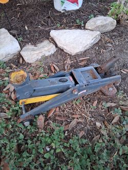 Car floor jack