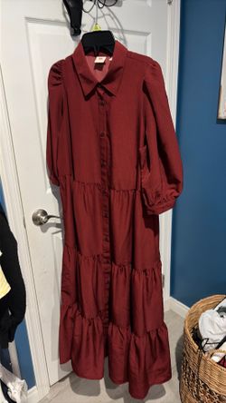 Levi dress size medium