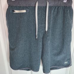 Men’s Vuori Board Shorts!!