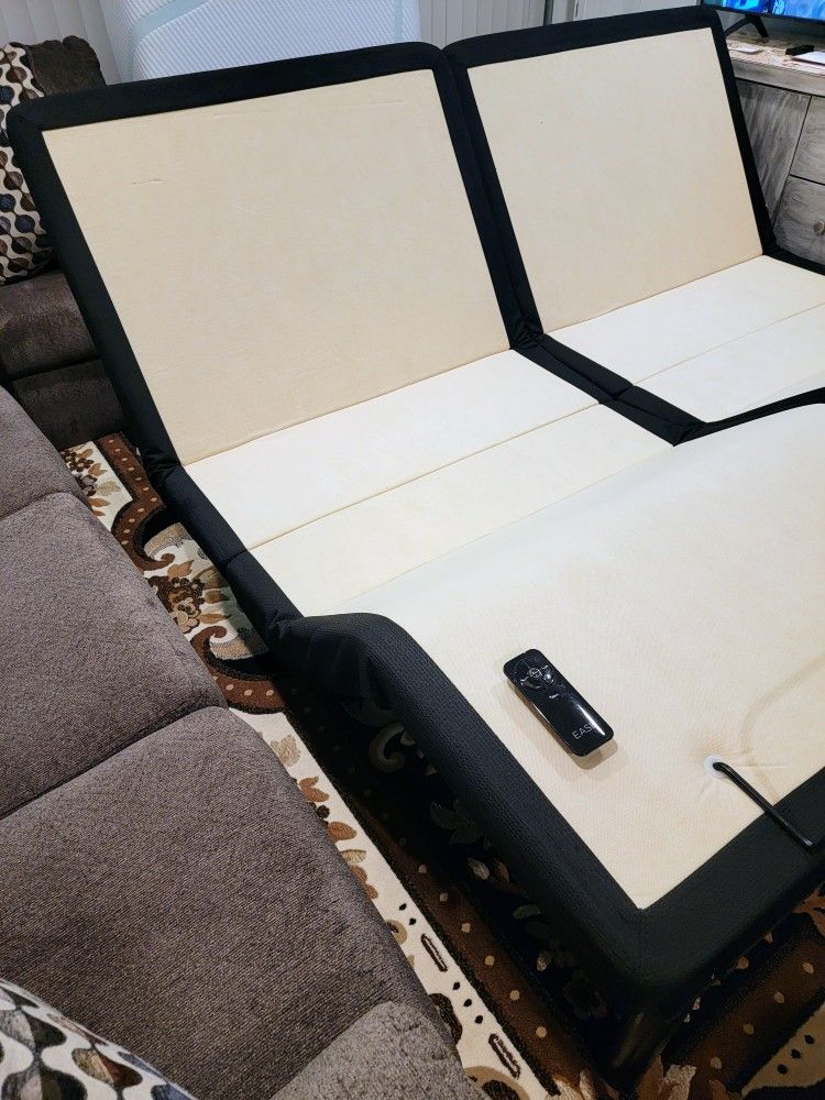 New split King or (2) XL Twin KANES adjustable beds. MUST PICKUP TODAY or I can deliver for FREE if close to USF.