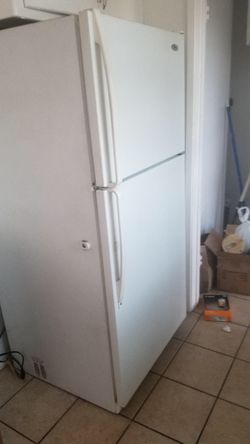 Perfect working condition whirlpool fridge 350$ obo