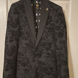 All Black Men Suit With Rose Embroidery 
