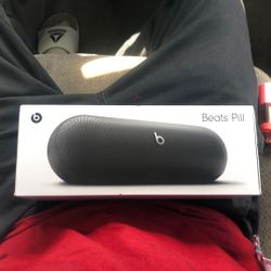 Beats Pill 