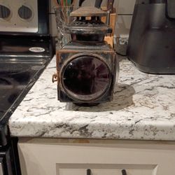 **1(contact info removed) E&J MODEL 12 KEROSENE LANTERN**