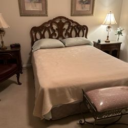 Thomasville 5 Pc All Wood Queen Bedroom Set