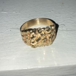 10k gold nugget ring size 8(willing to trade) 